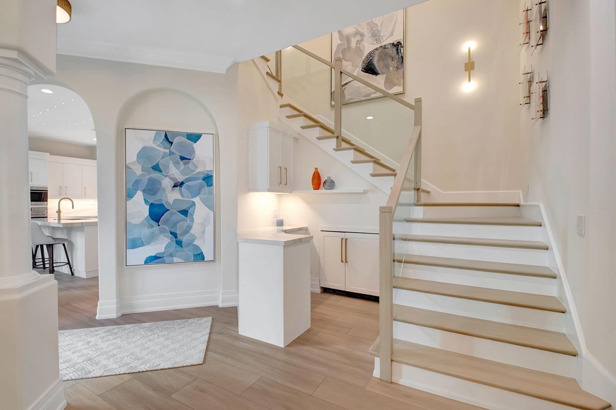 LANDINGS - Residential