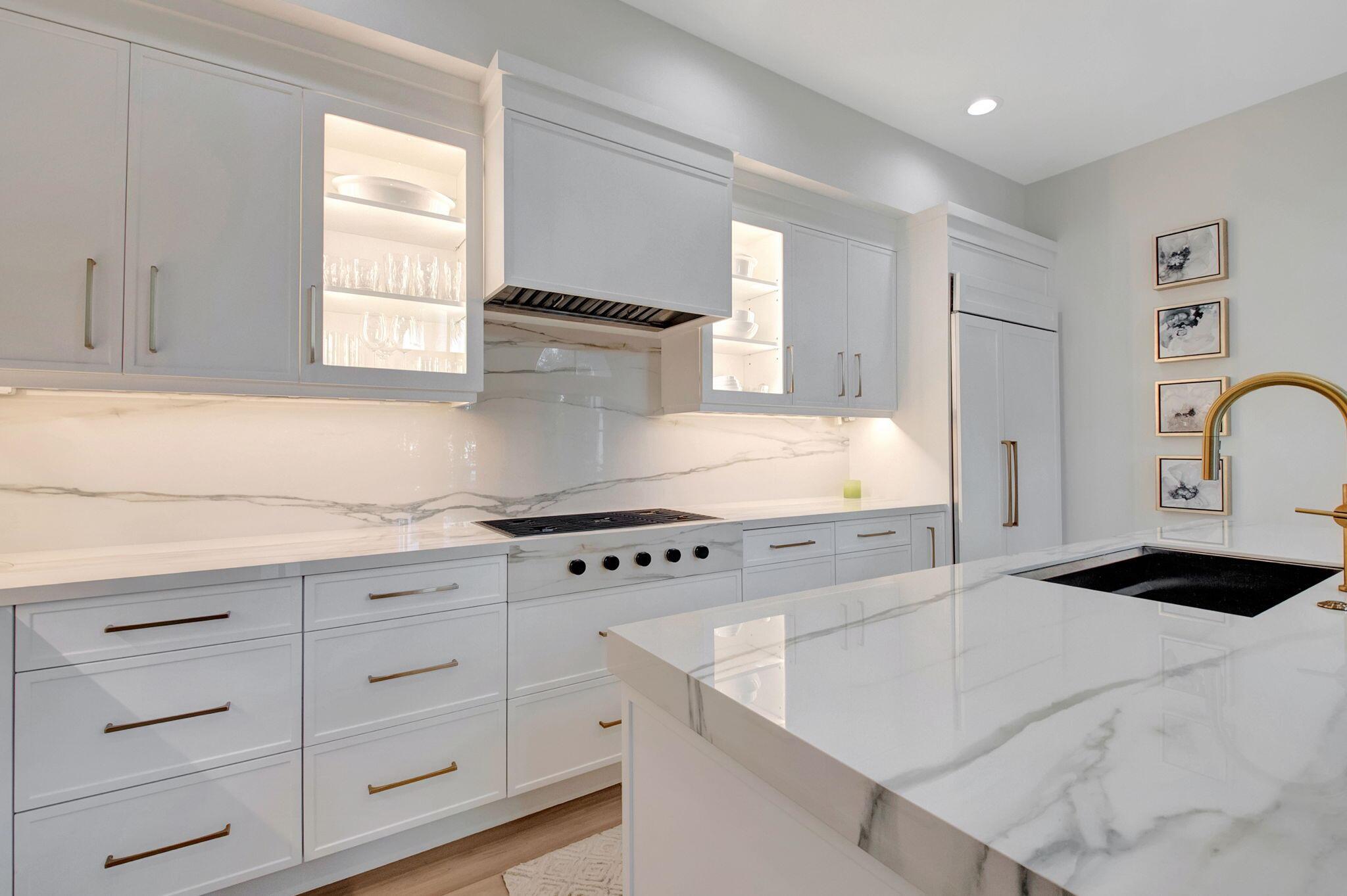 LANDINGS - Residential