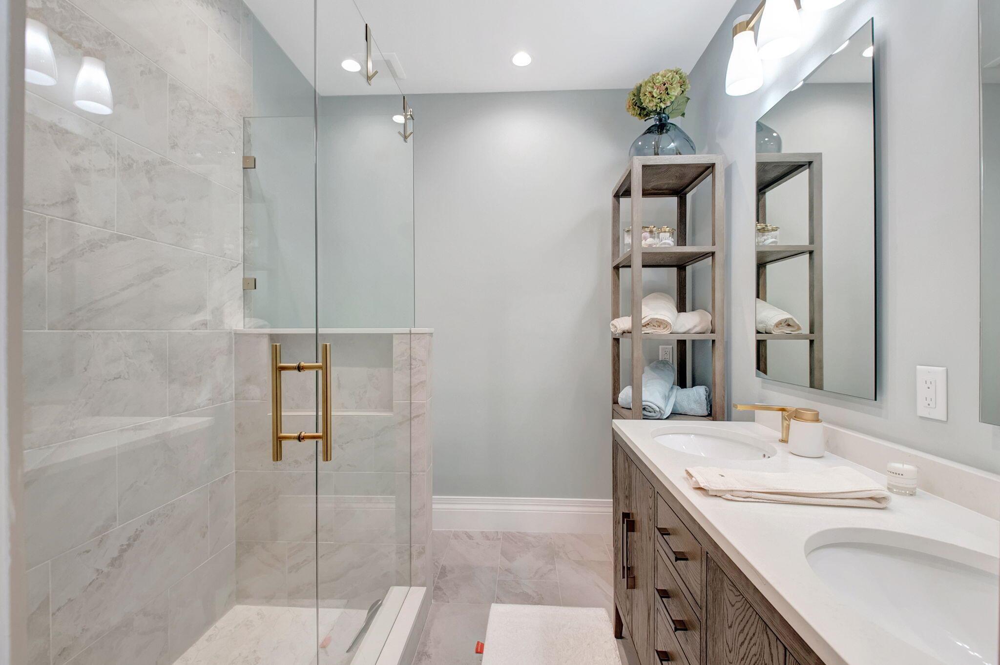 LANDINGS - Residential