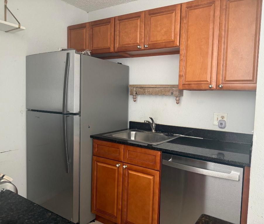 CROSSINGS OF BOYNTON BEACH COND - Residential