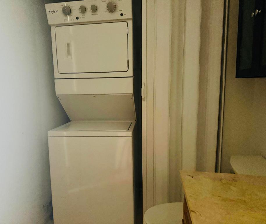 CROSSINGS OF BOYNTON BEACH COND - Residential