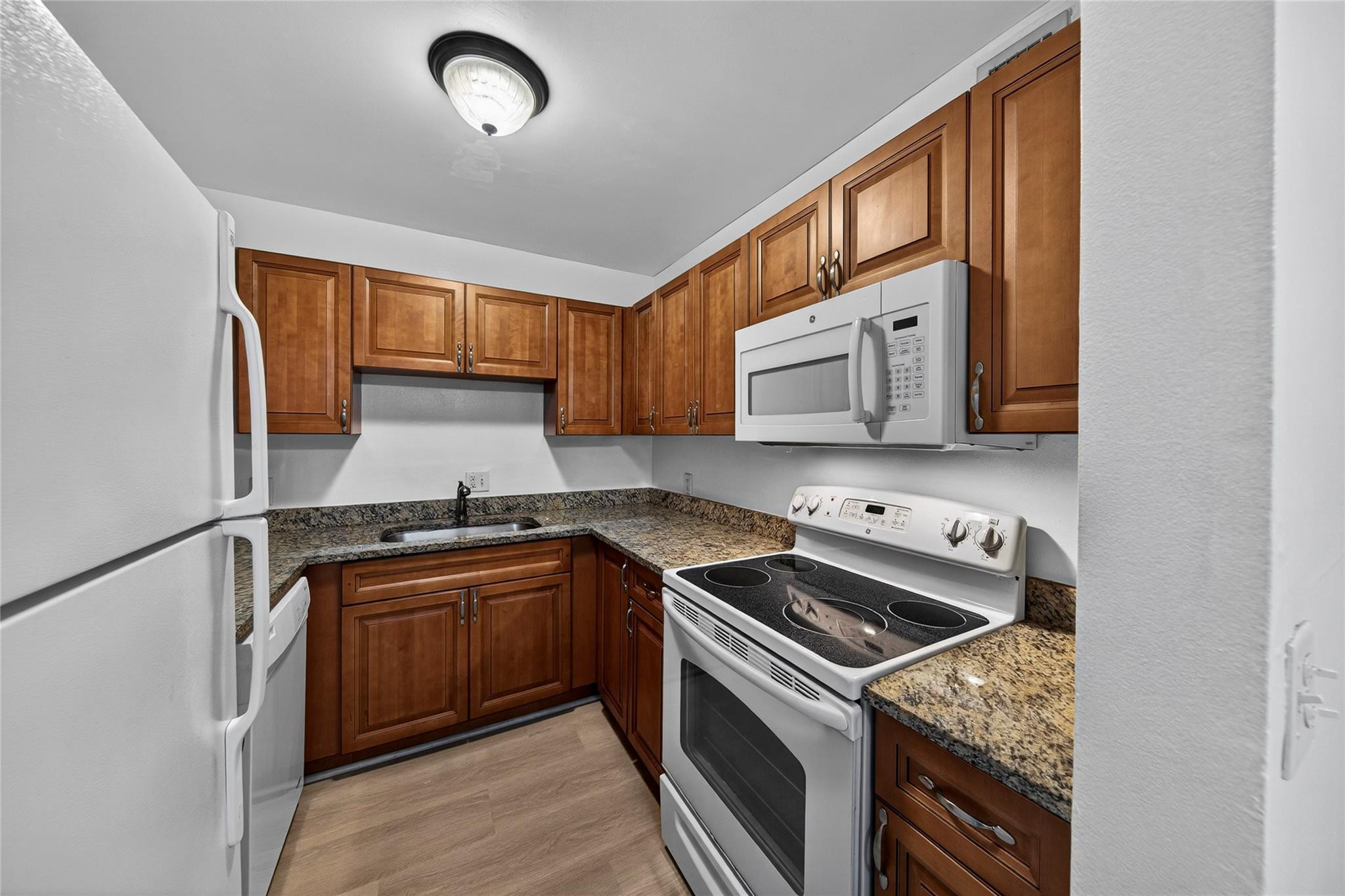 2201 NE 36th Street 105