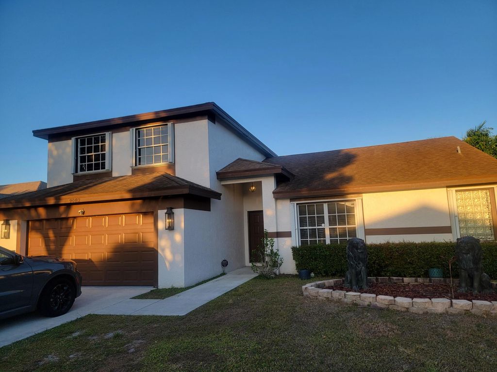 Photo of 9082 Cavatina Place, Boynton Beach, FL 33472 (MLS # R11082609)