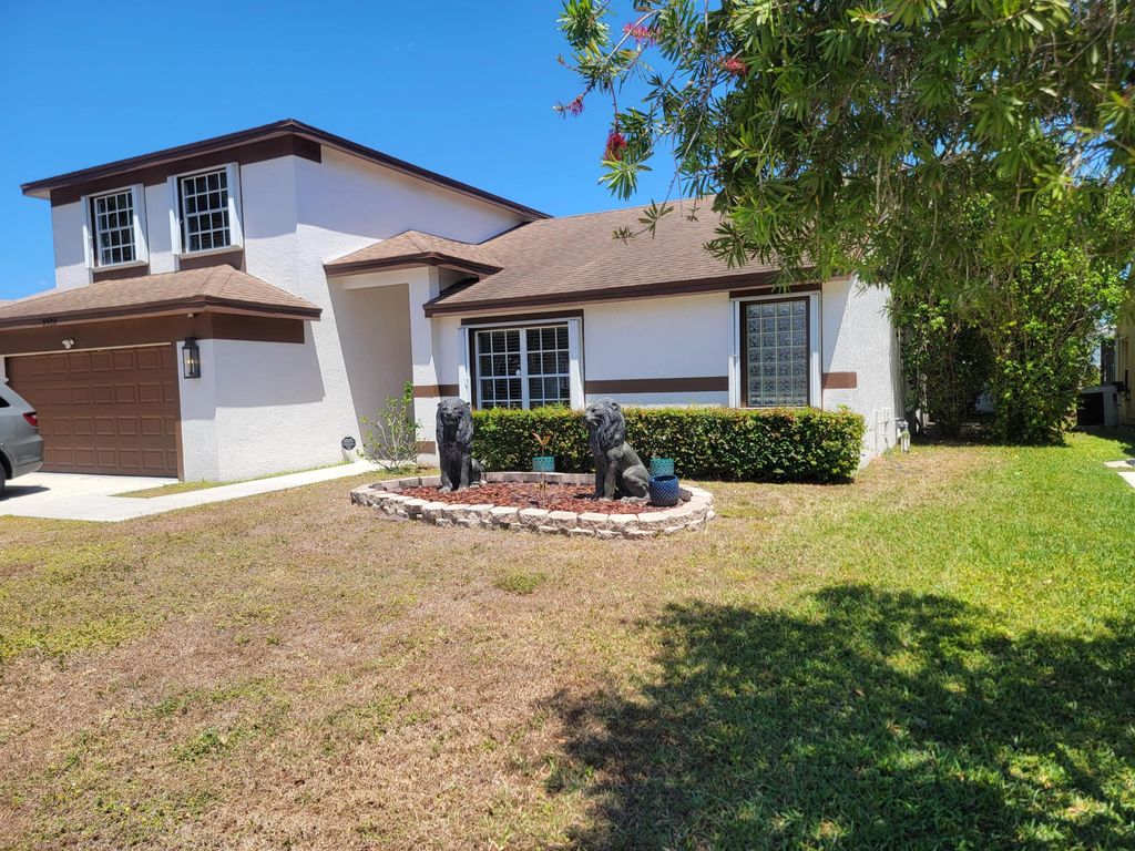 Photo of 9082 Cavatina Place, Boynton Beach, FL 33472 (MLS # R11082609)
