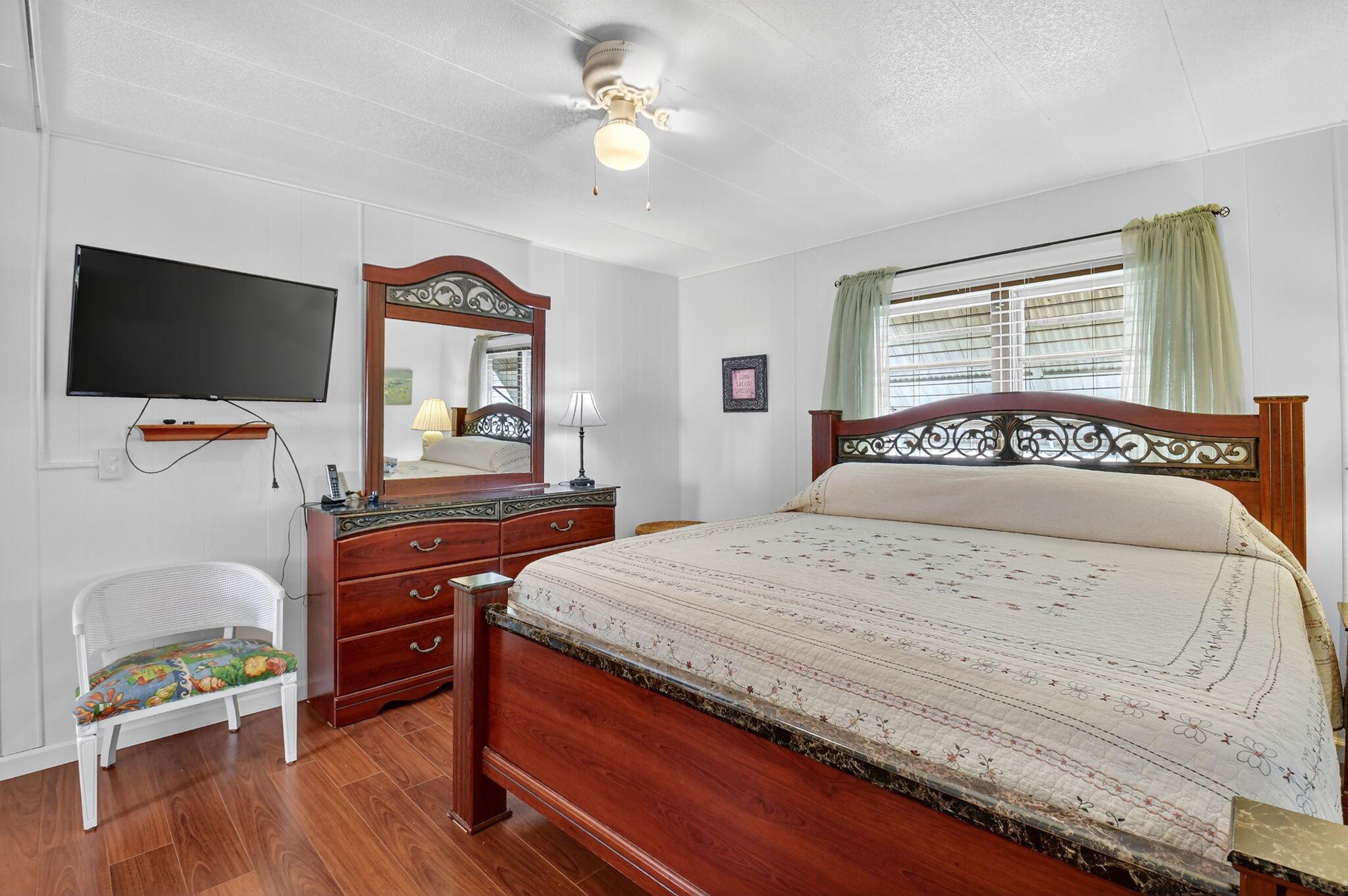 JAMAICA BAY MOBILE HOME C - Residential