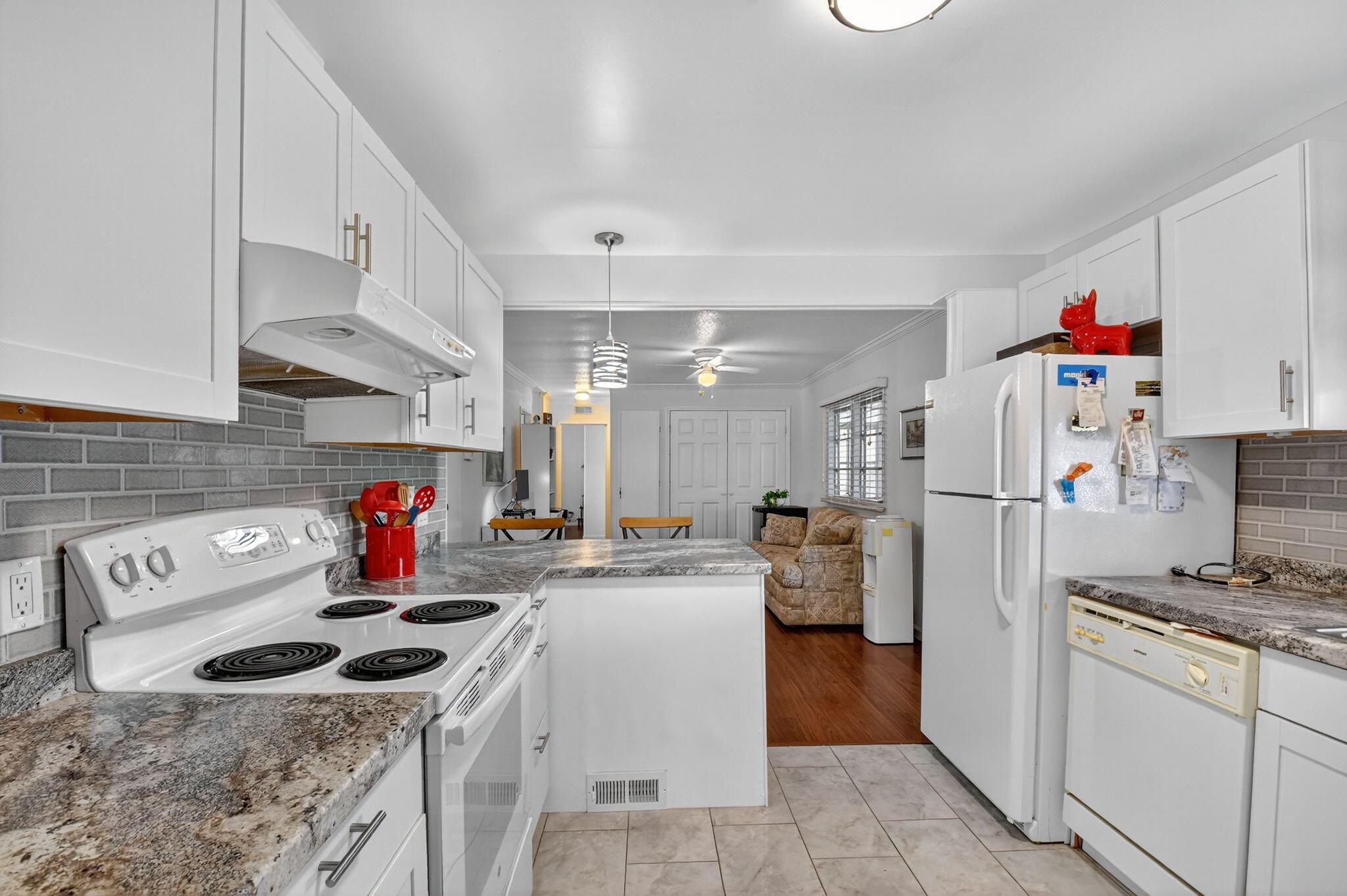 View photos, virtual tours, details... 8008 Esperanza Bay