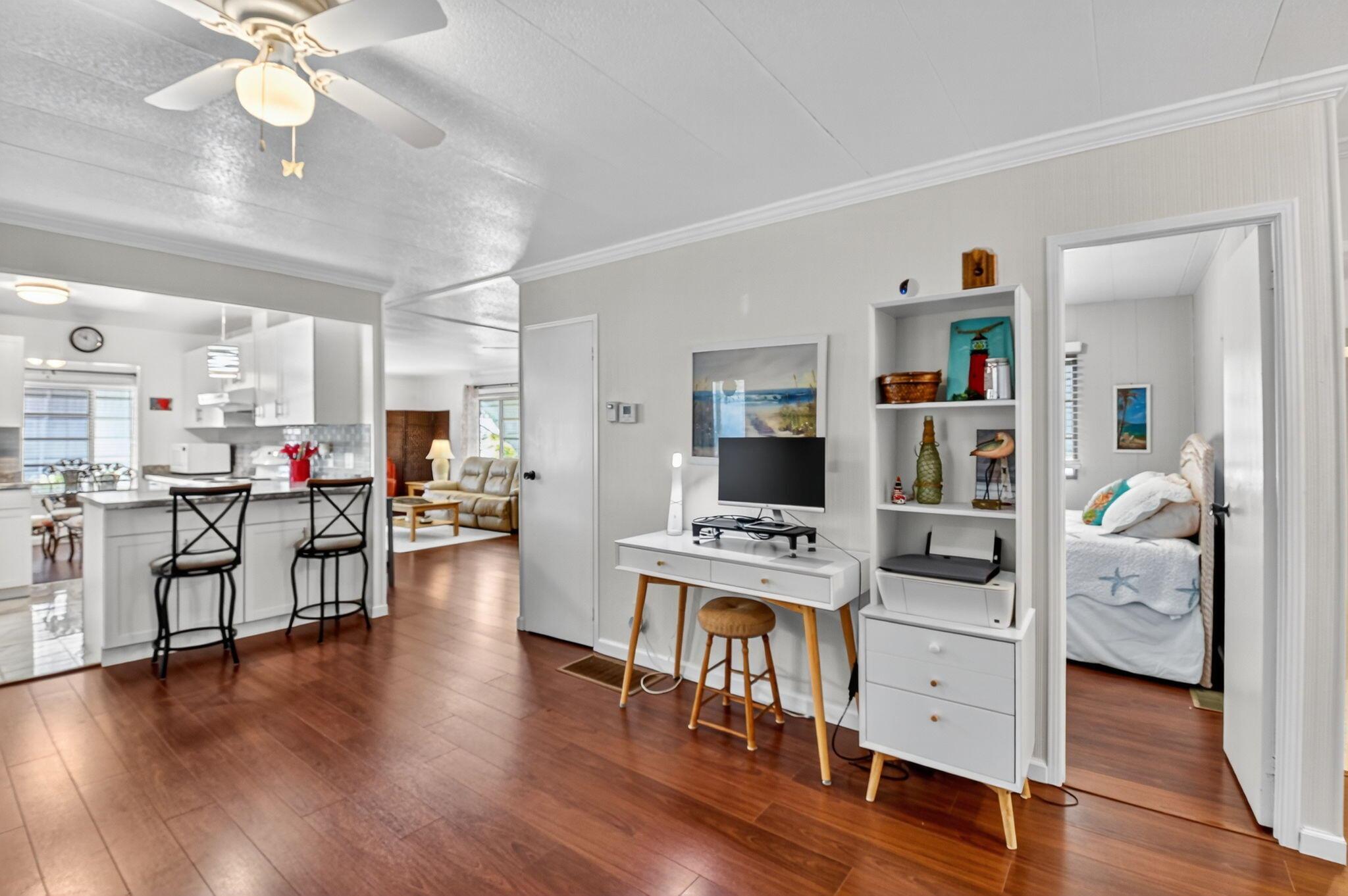 JAMAICA BAY MOBILE HOME C - Residential