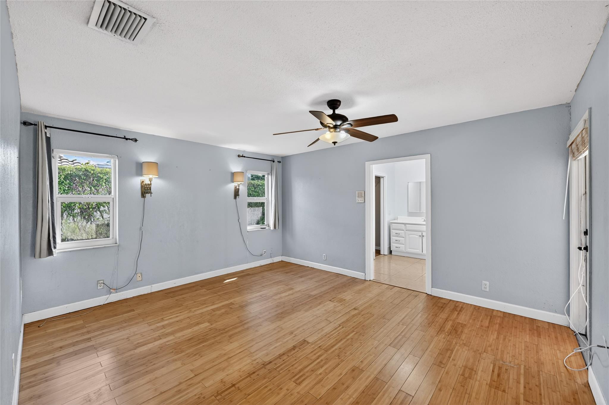 New Orleans Villas 81-21 - Residential