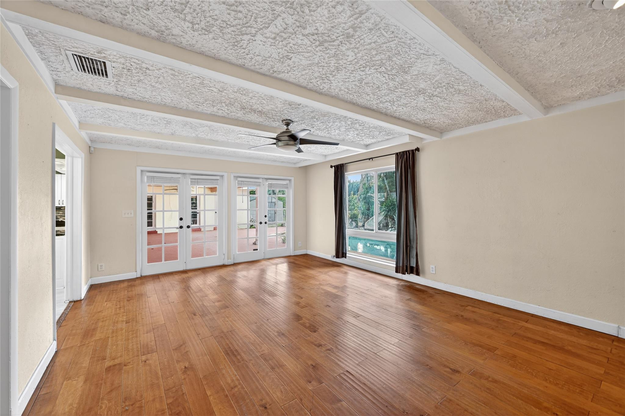 New Orleans Villas 81-21 - Residential