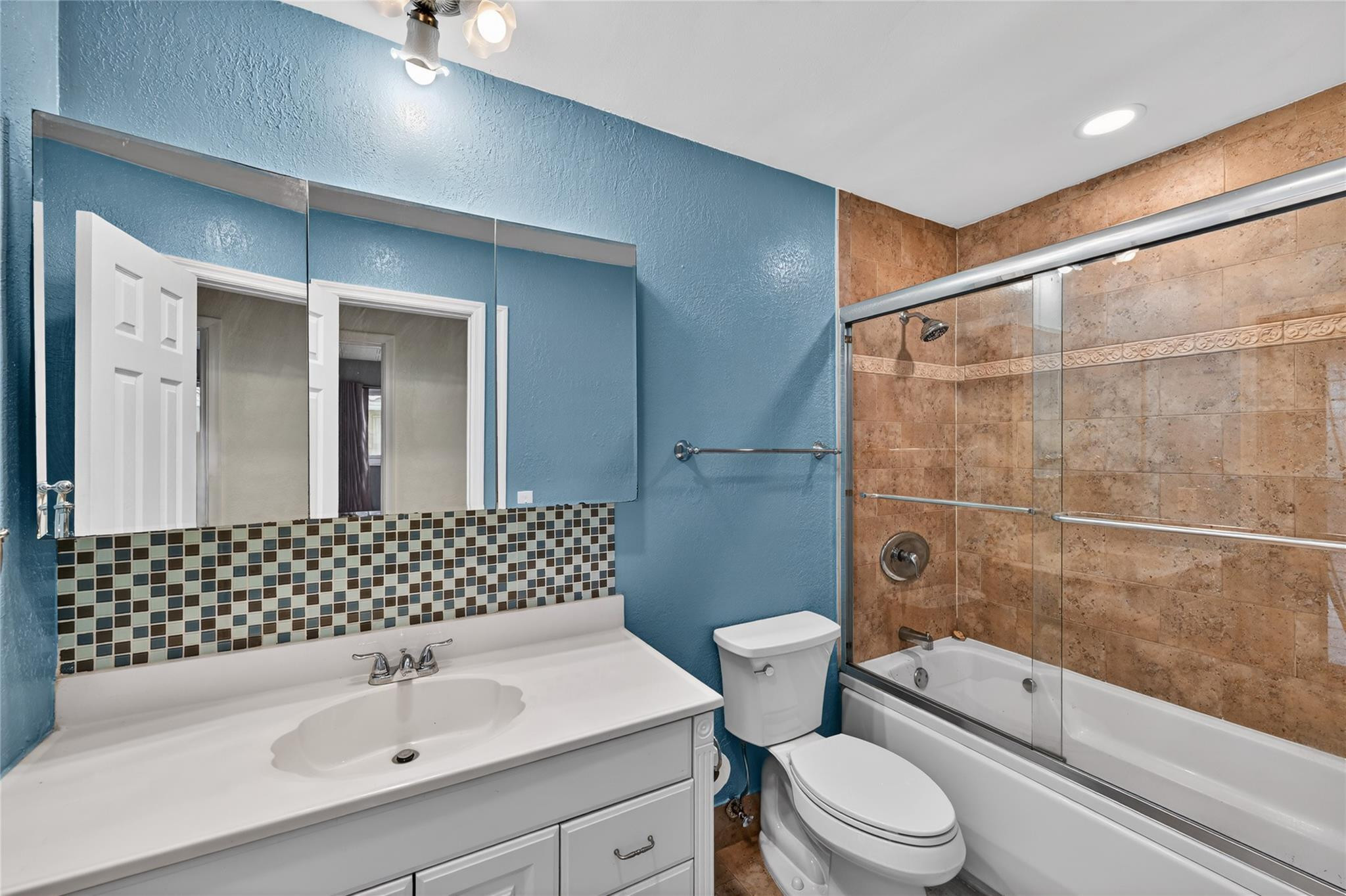 New Orleans Villas 81-21 - Residential