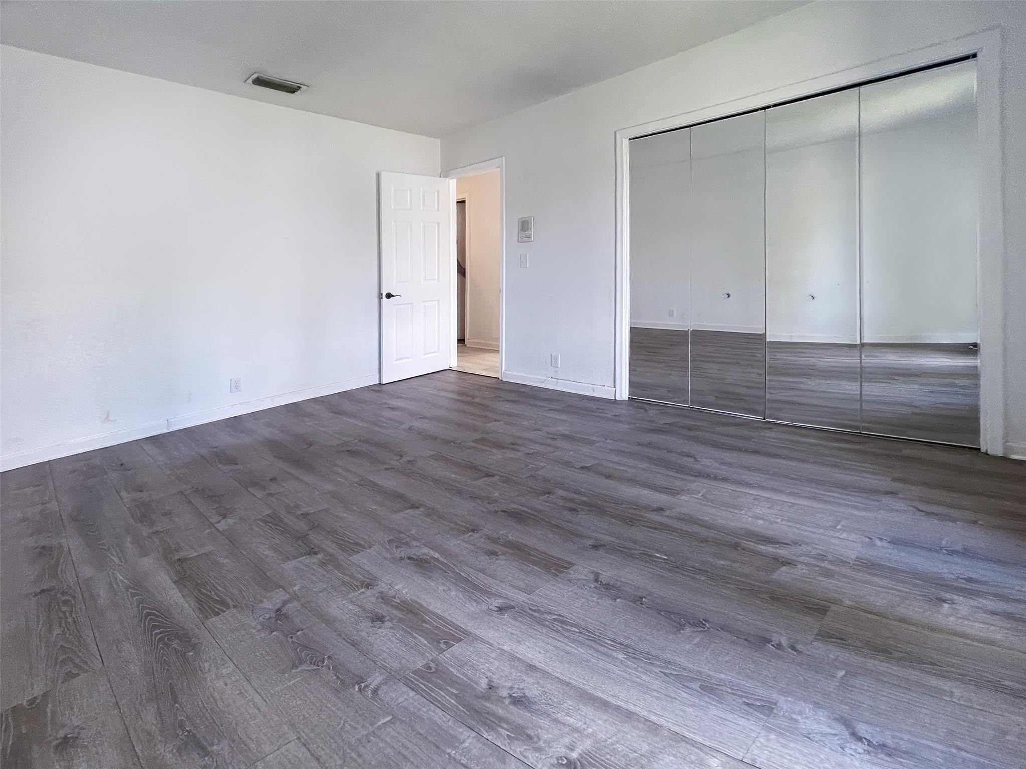 New Orleans Villas 81-21 - Residential