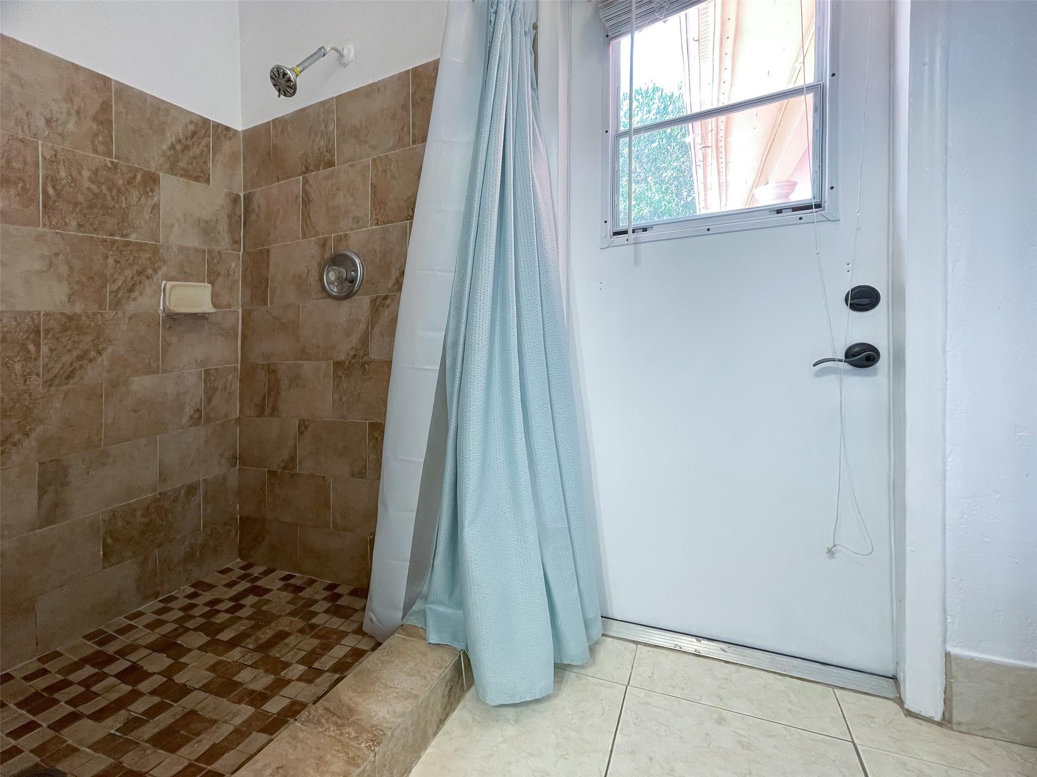 New Orleans Villas 81-21 - Residential