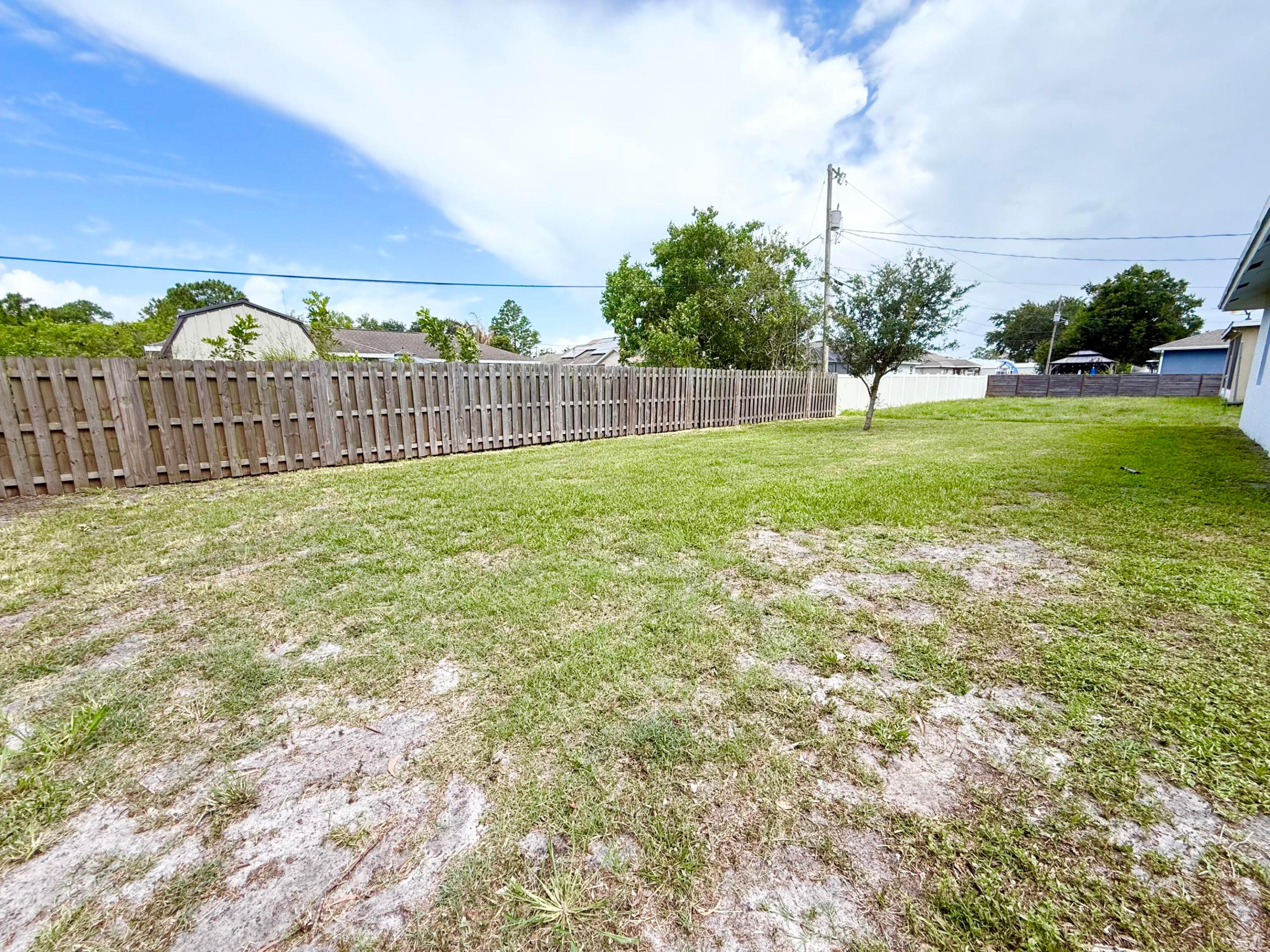 PORT ST LUCIE SECTION 33 - Residential