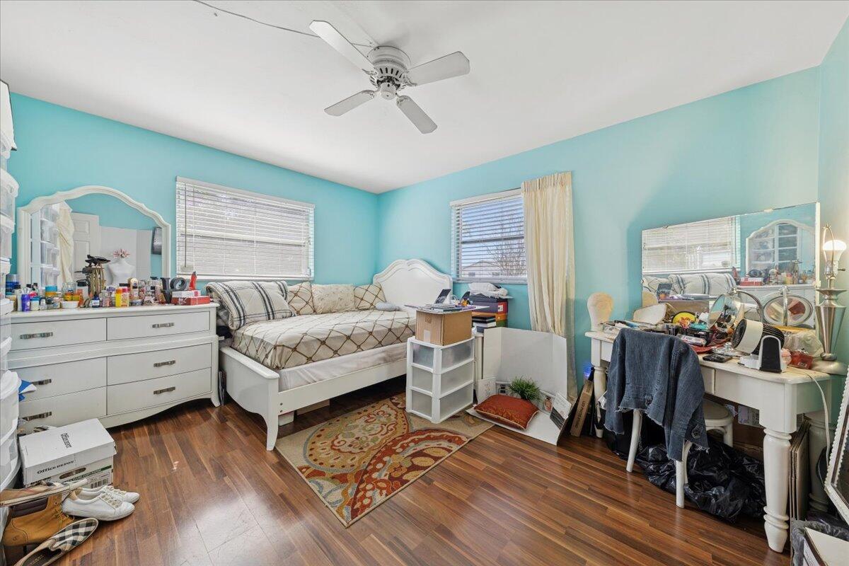 FOREST HILL PARK - Residential