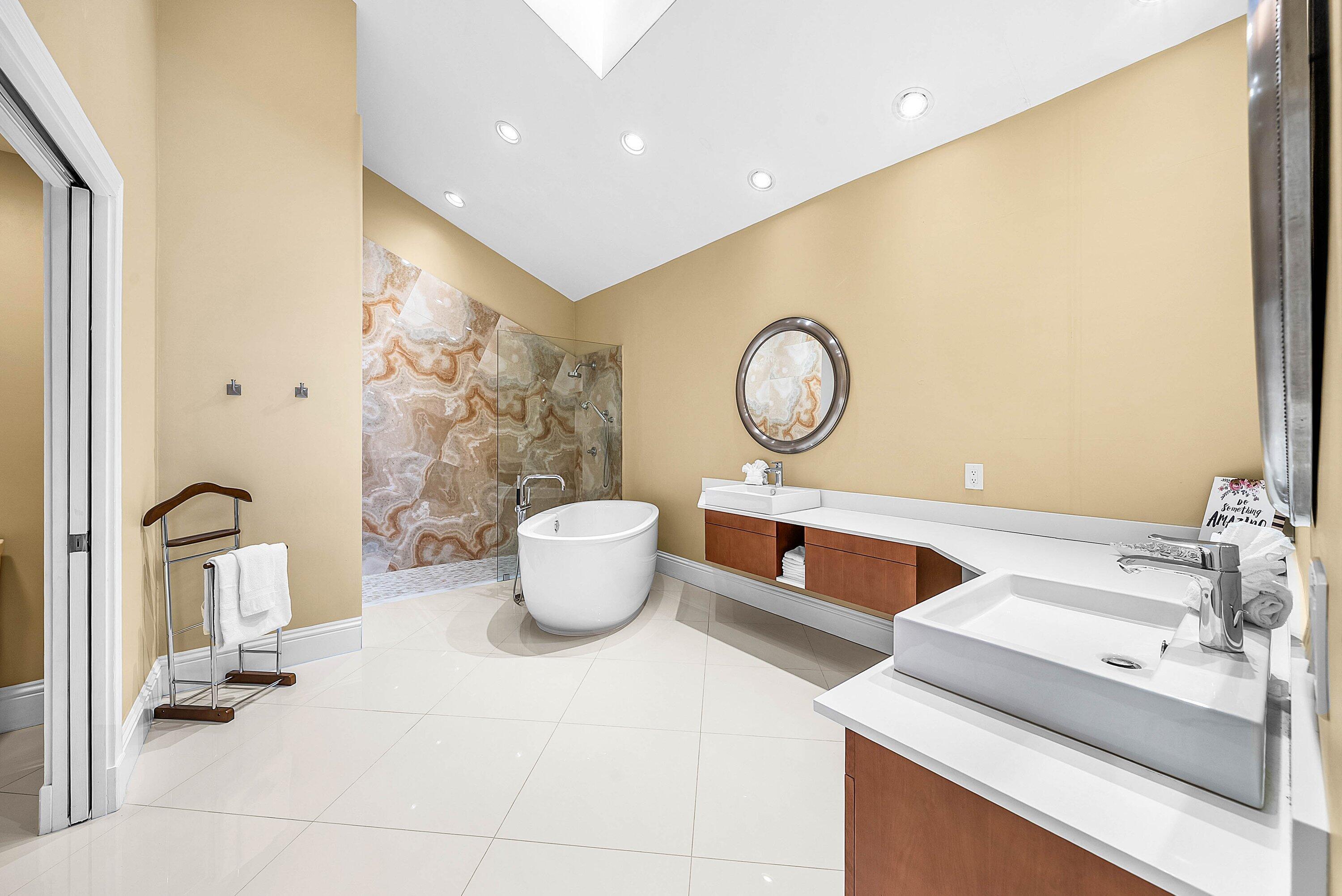 STEEPLE CHASE / POLO CLUB - Residential