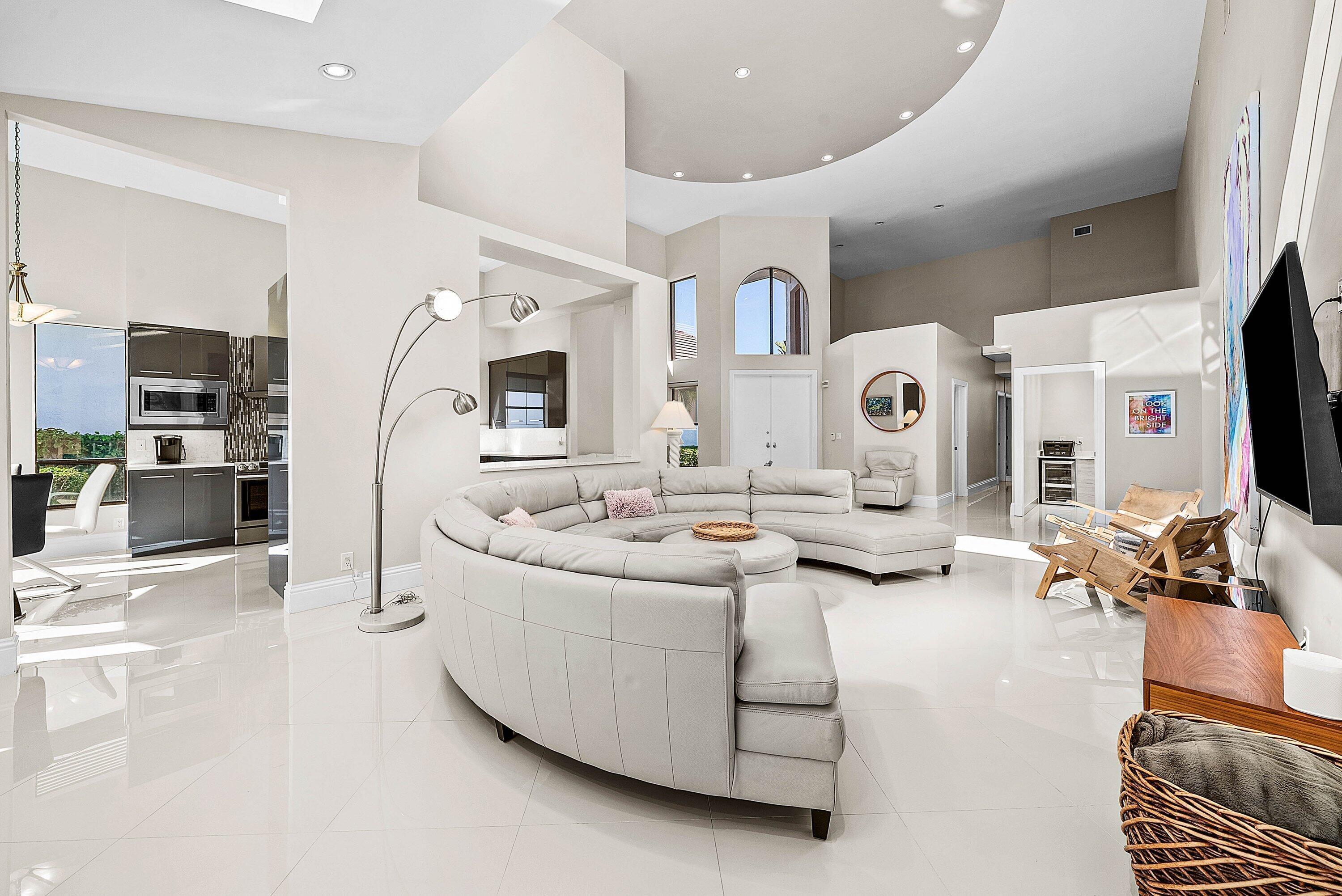 STEEPLE CHASE / POLO CLUB - Residential