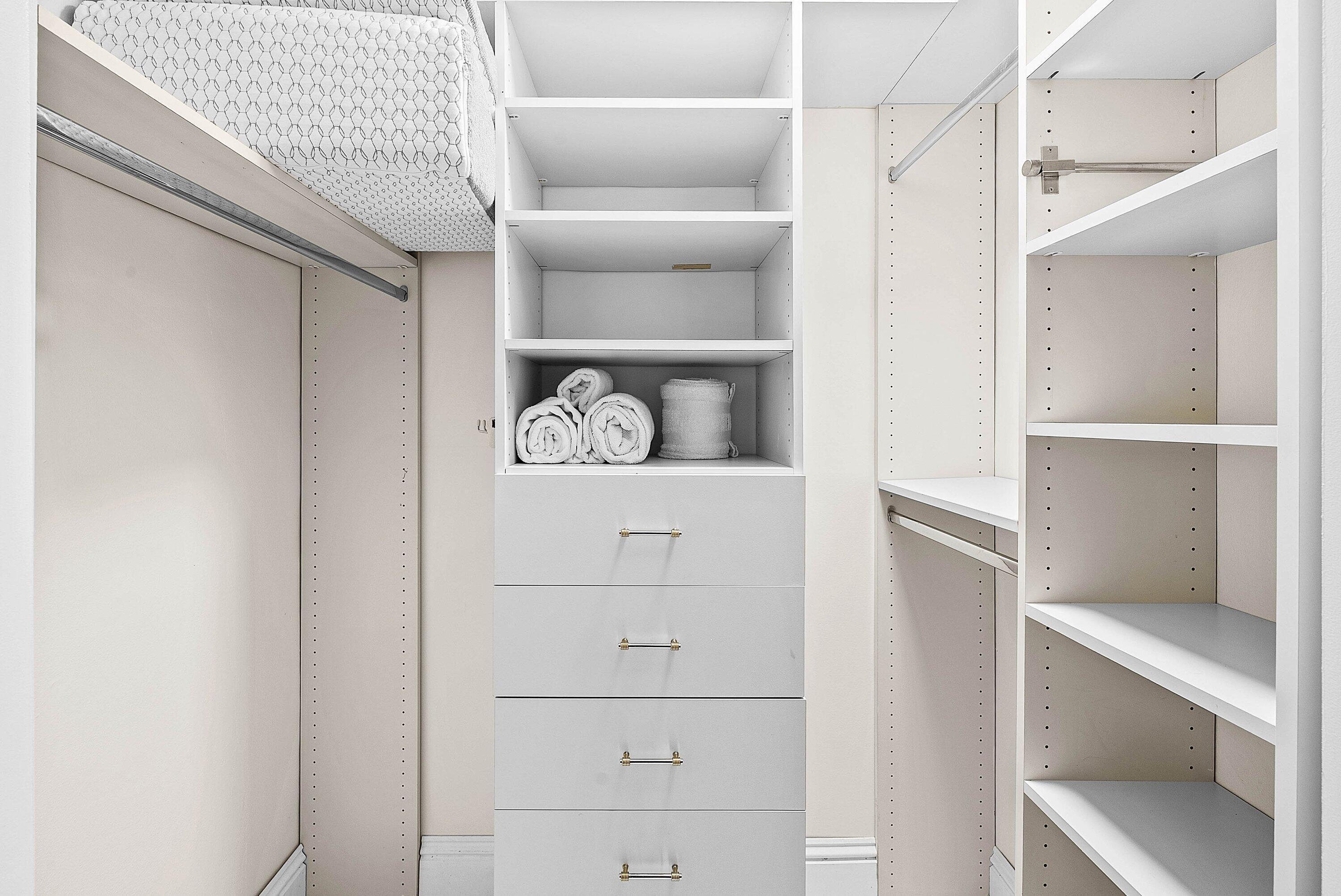 STEEPLE CHASE / POLO CLUB - Residential