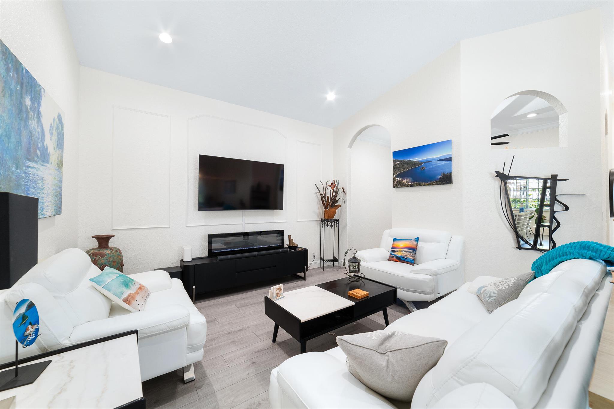 2410 Sandy Cay