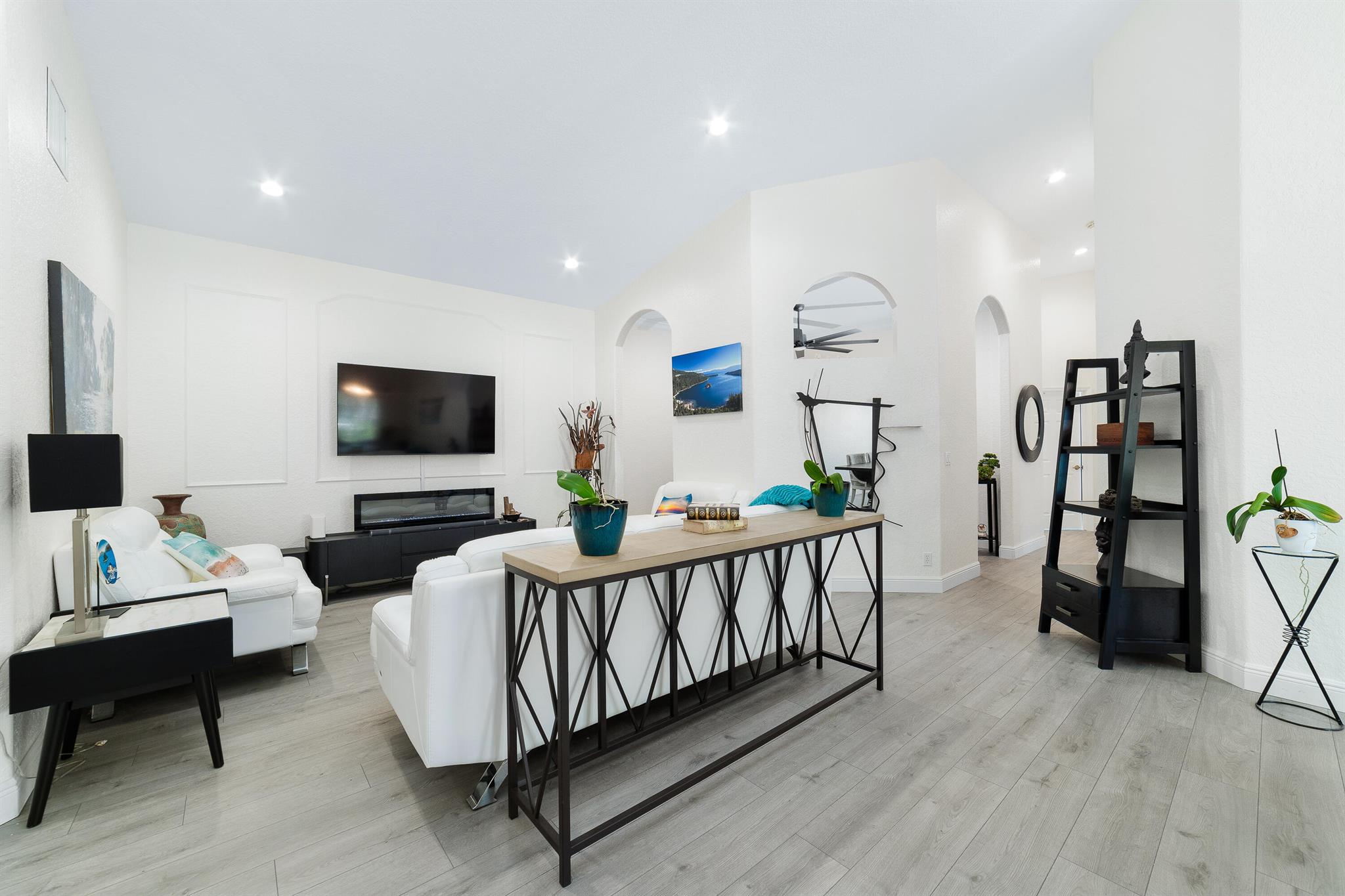 2410 Sandy Cay