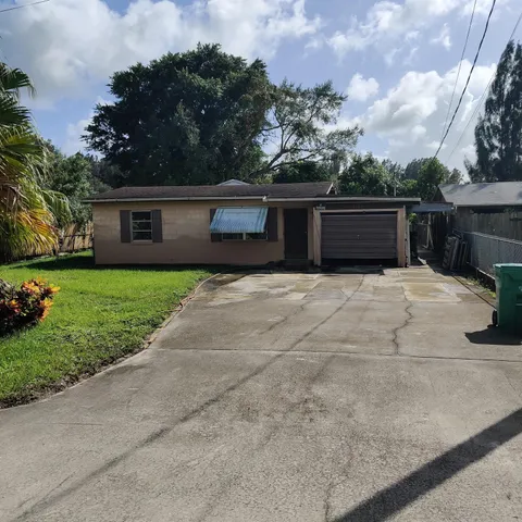2307 Elizabeth Avenue, Fort Pierce, FL MLS: R10966576