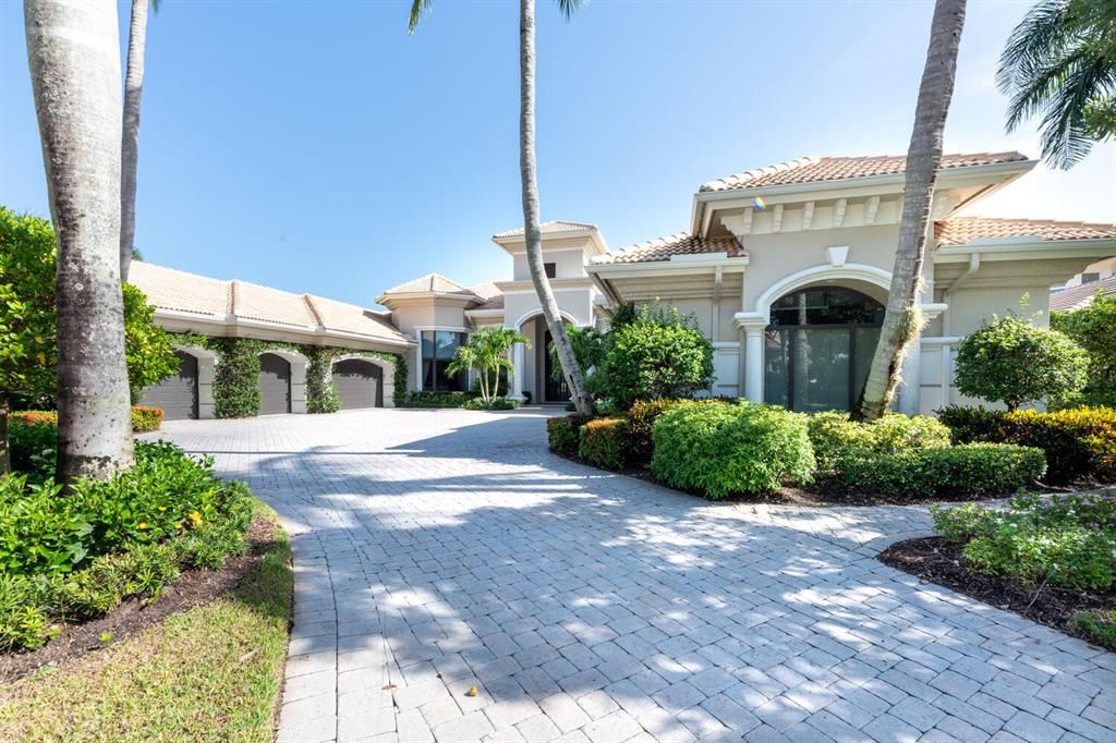 Photo of 305 Grand Key Terrace, Palm Beach Gardens, FL 33418 (MLS # R10745619)