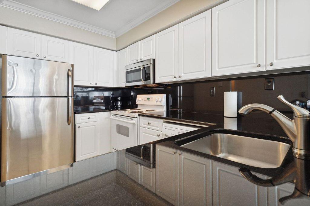 The Wave Condo - Residential Lease