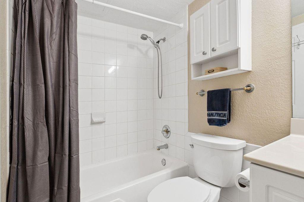 The Wave Condo - Residential Lease