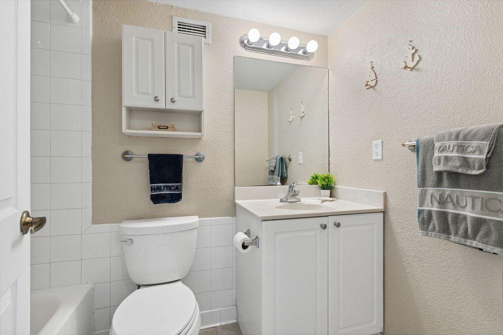 The Wave Condo - Residential Lease