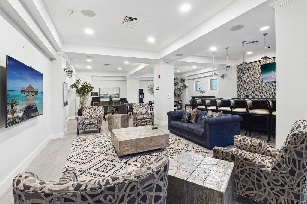 The Wave Condo - Residential Lease