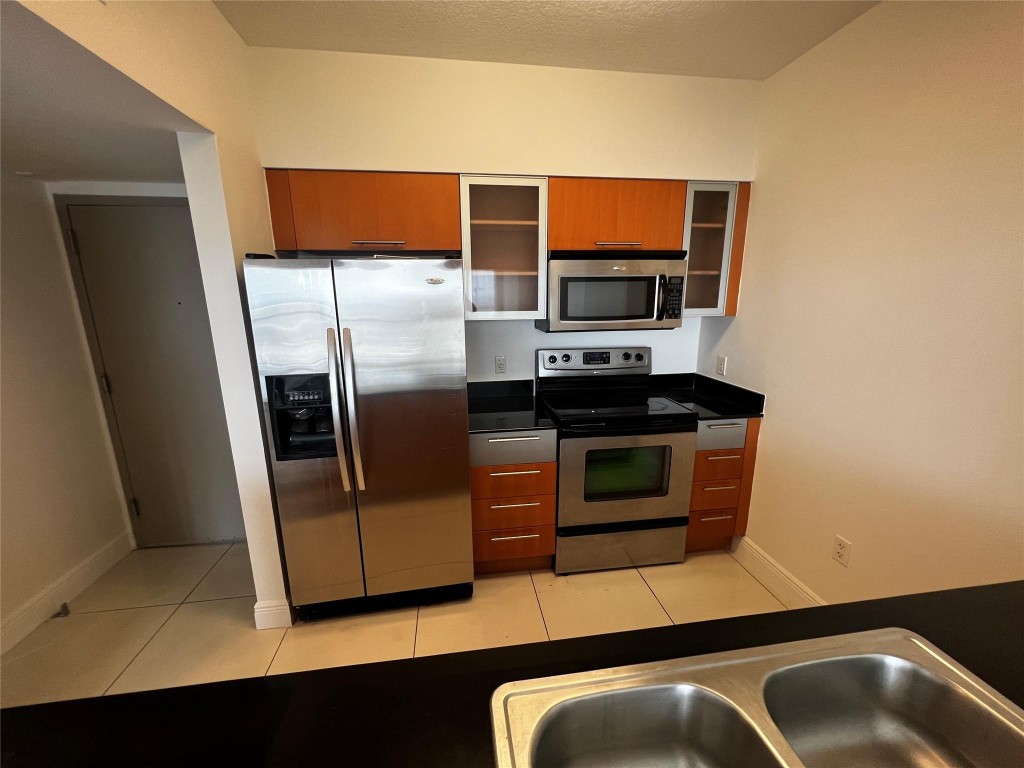 1750 N Bayshore Drive 5011