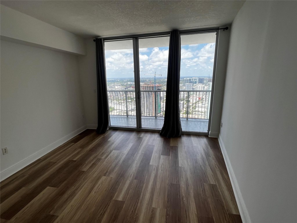 1750 N Bayshore Drive 5011