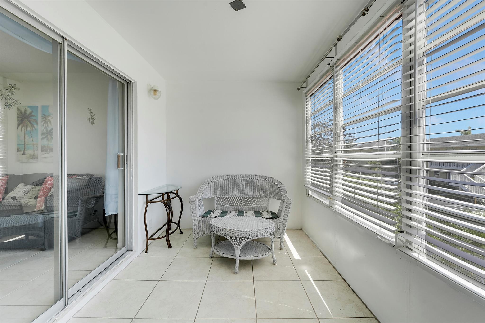 VILLAGE ROYALE CONDO 8 - Residential Lease