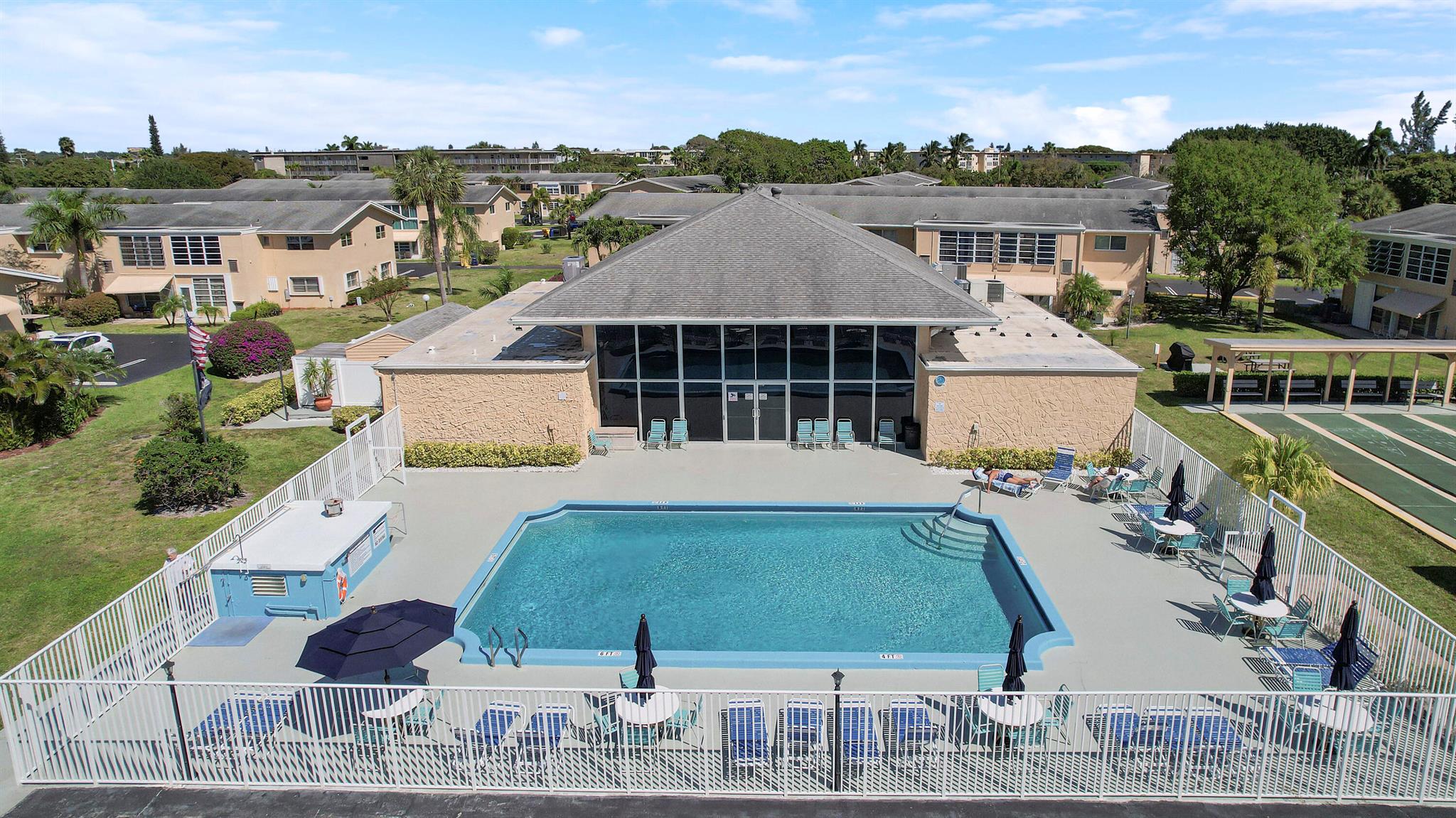 VILLAGE ROYALE CONDO 8 - Residential Lease