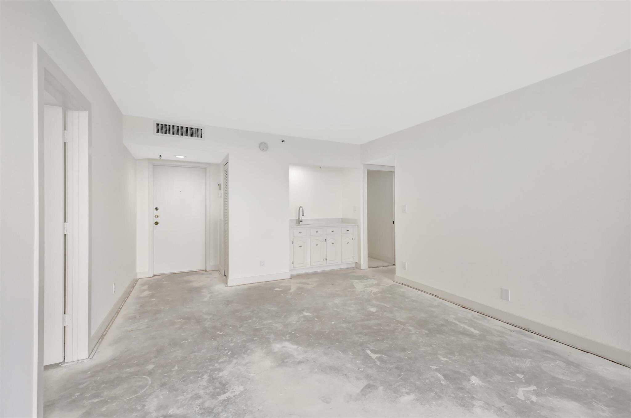 6895 Willow Wood Dr Drive 1031