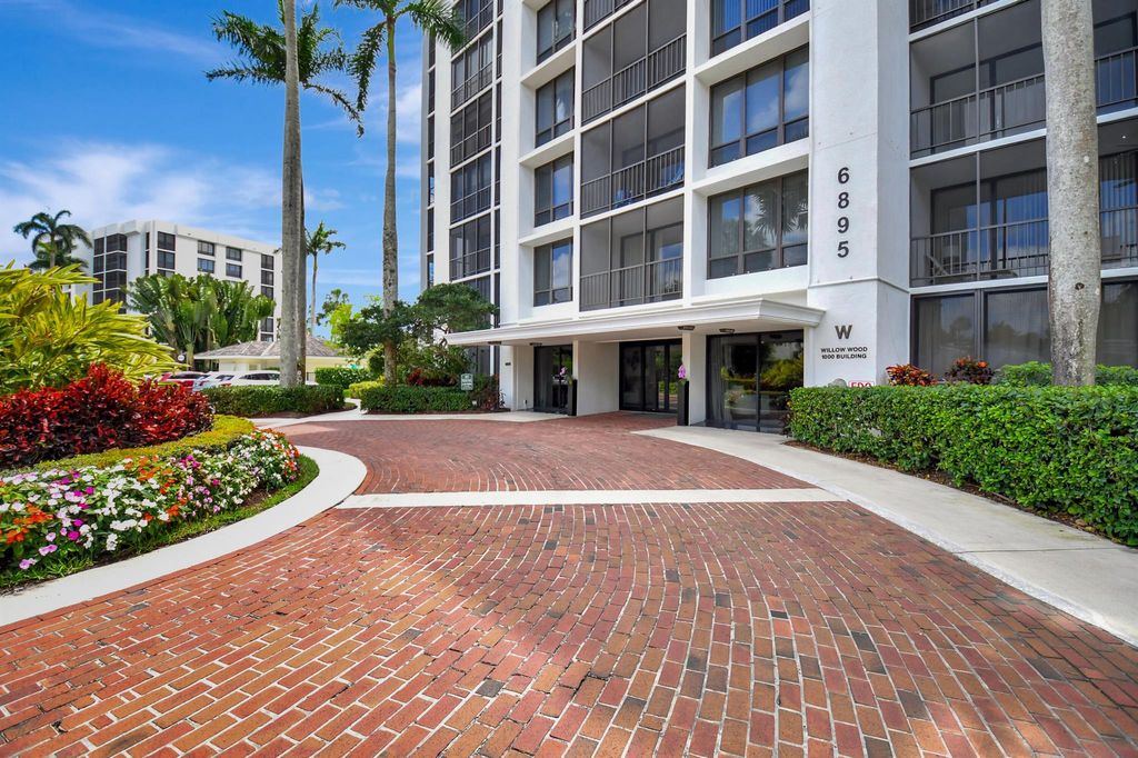 Photo of 6895 Willow Wood Dr #1031, Boca Raton, FL 33434 (MLS # R11078438)