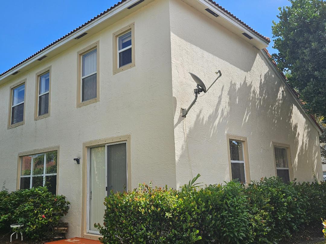 WELLINGTON LAKES - Residential