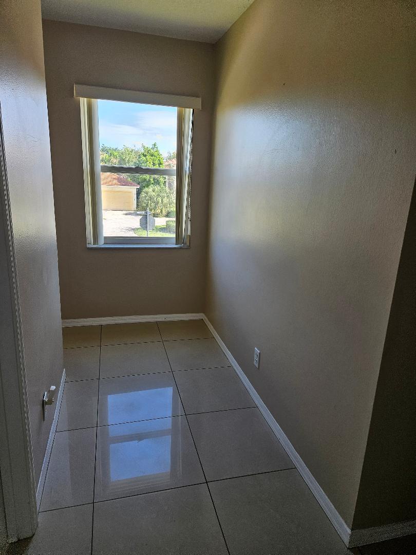 WELLINGTON LAKES - Residential