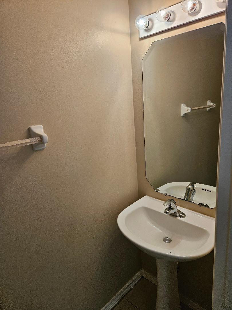 WELLINGTON LAKES - Residential