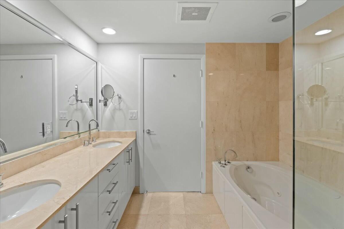 CITYPLACE SOUTH TOWER CONDO - Residential Lease