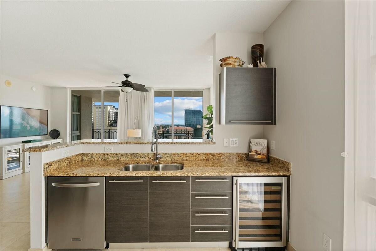 CITYPLACE SOUTH TOWER CONDO - Residential Lease