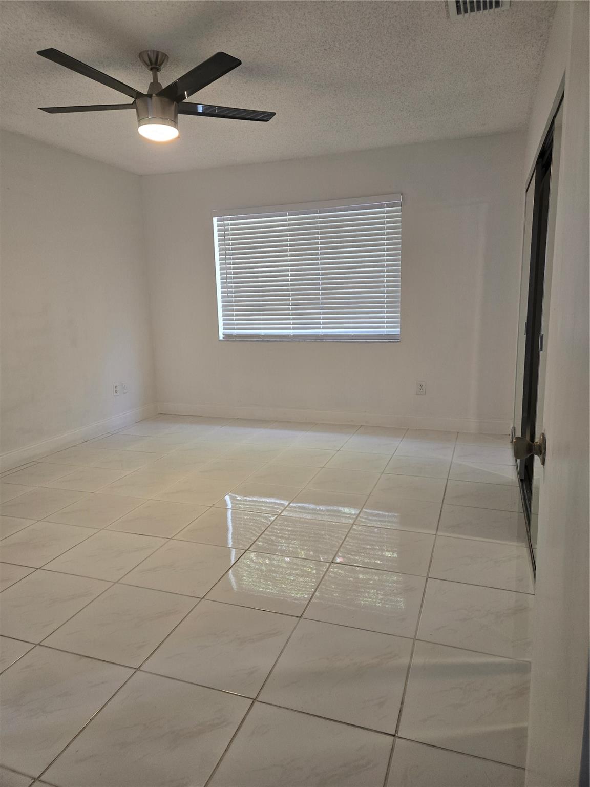 Lakes Acadia Unit 07 - Residential Lease