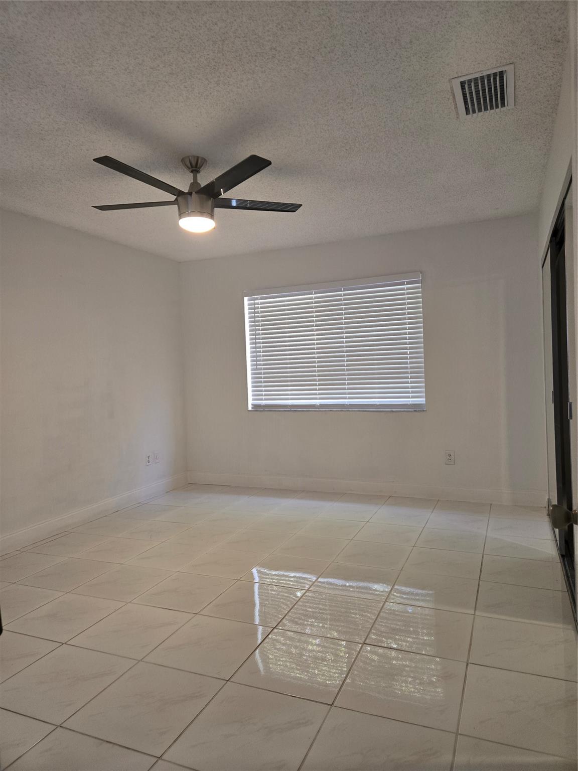 Lakes Acadia Unit 07 - Residential Lease