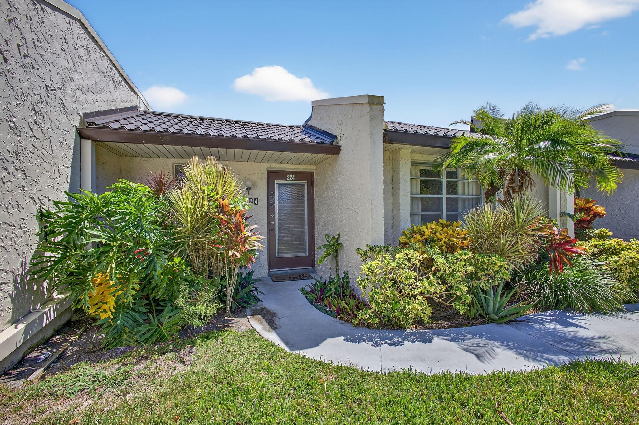 GOLDEN LAKES VILLAGE - Residential