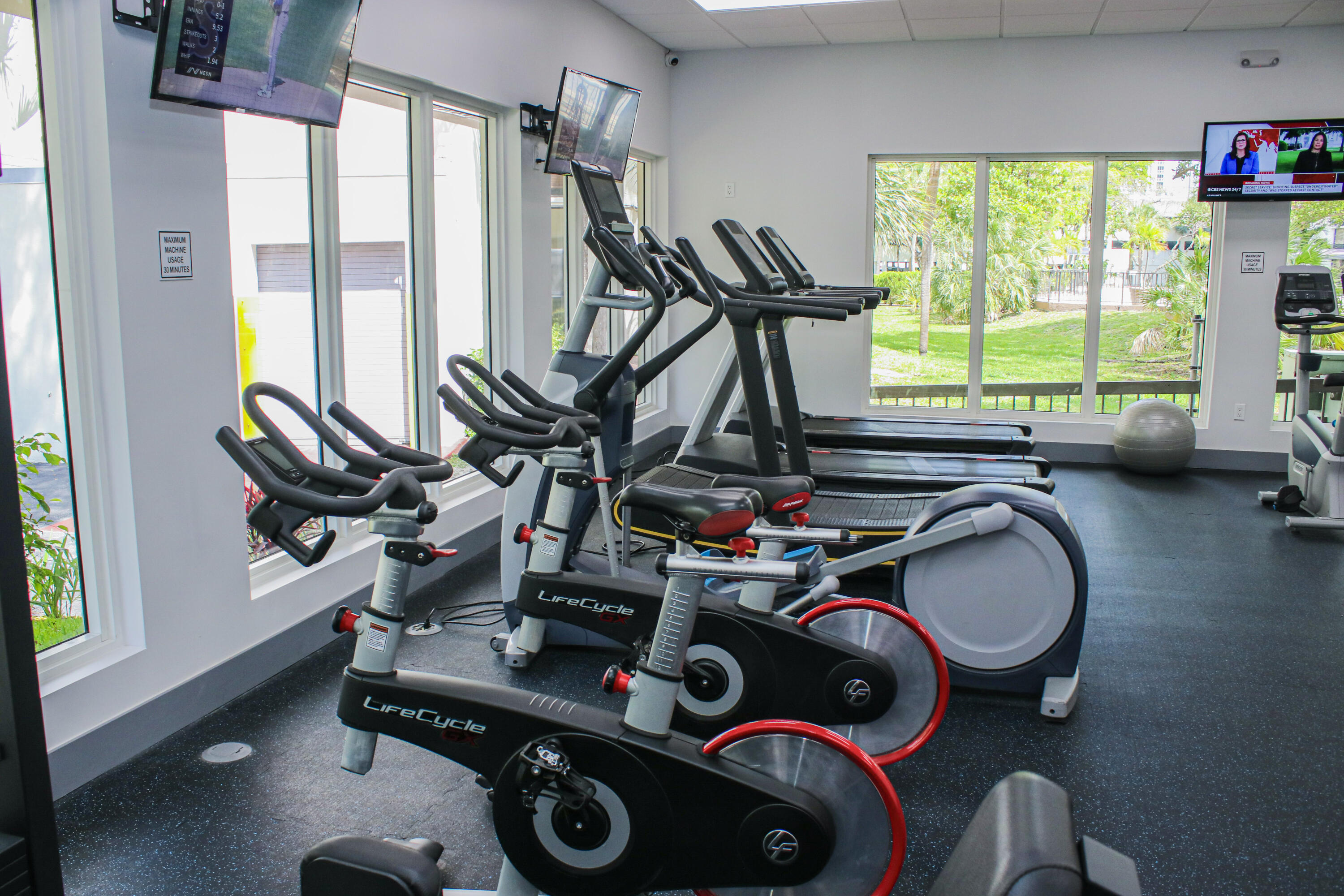 PLAZA OF AMERICAS CONDO PART 3 - Residential