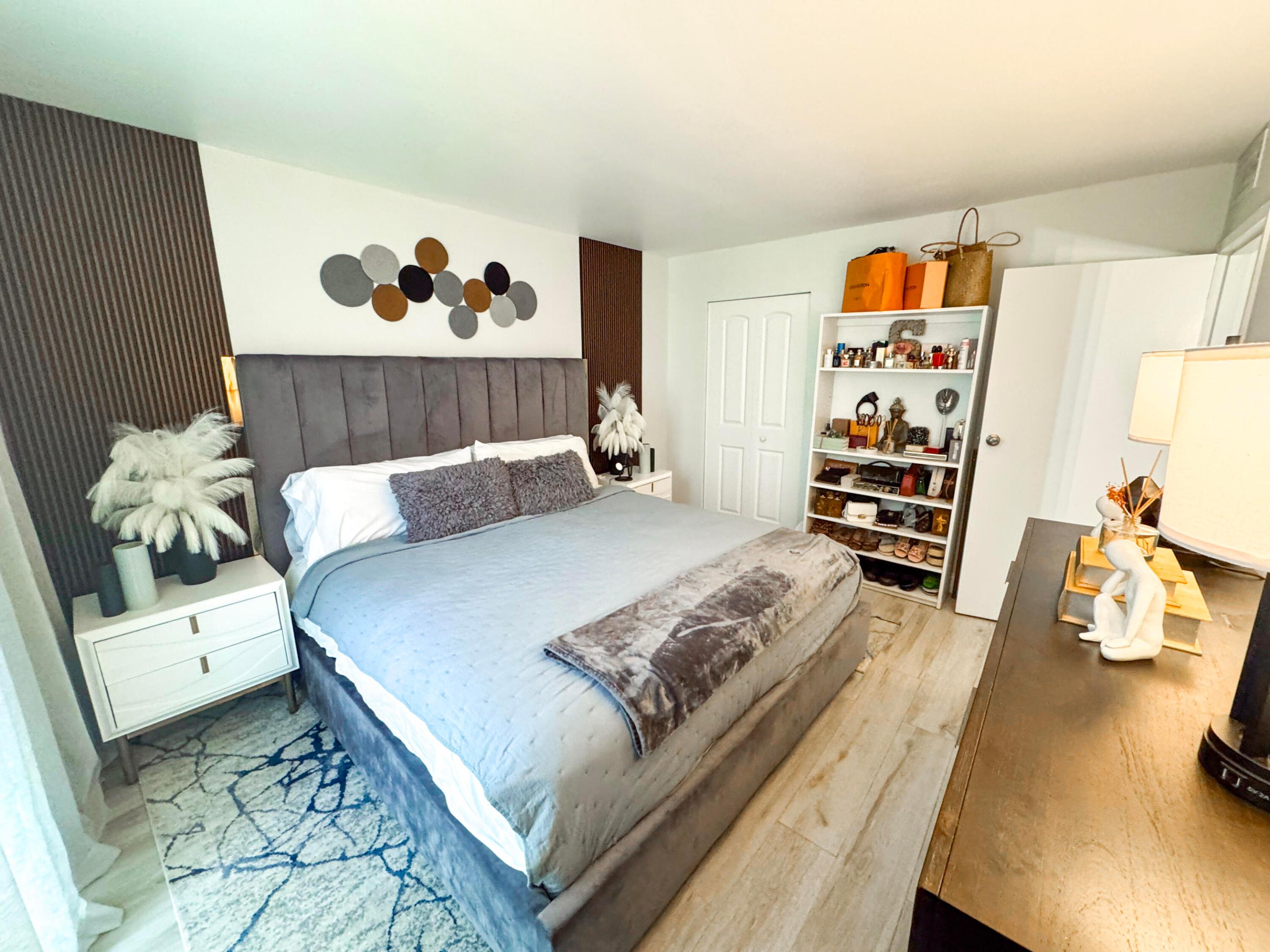 PLAZA OF AMERICAS CONDO PART 3 - Residential