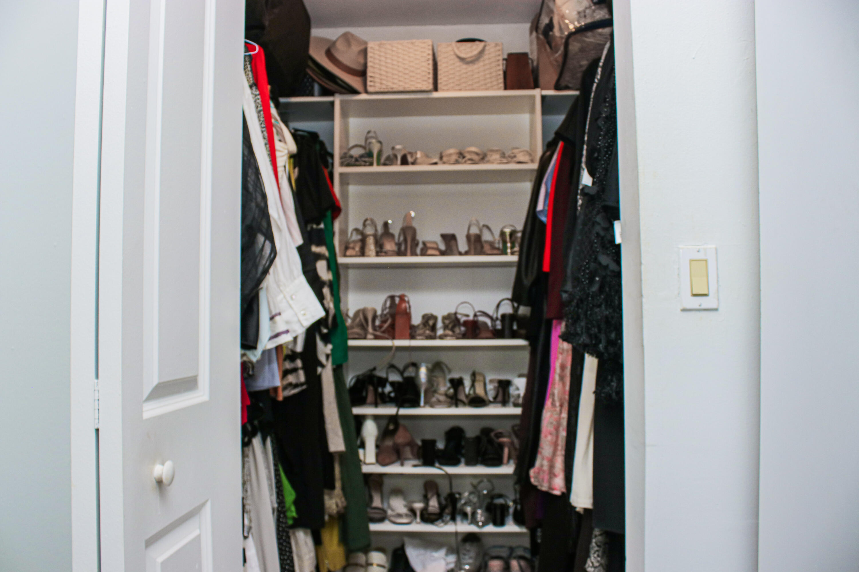 PLAZA OF AMERICAS CONDO PART 3 - Residential