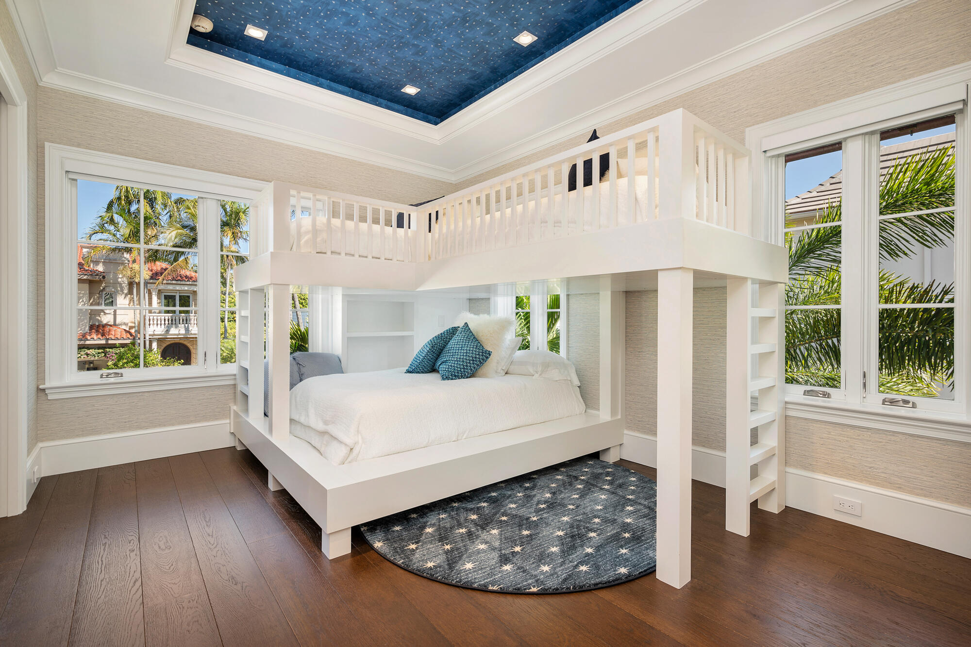 OCEAN PARK H W ROBBINS - Residential