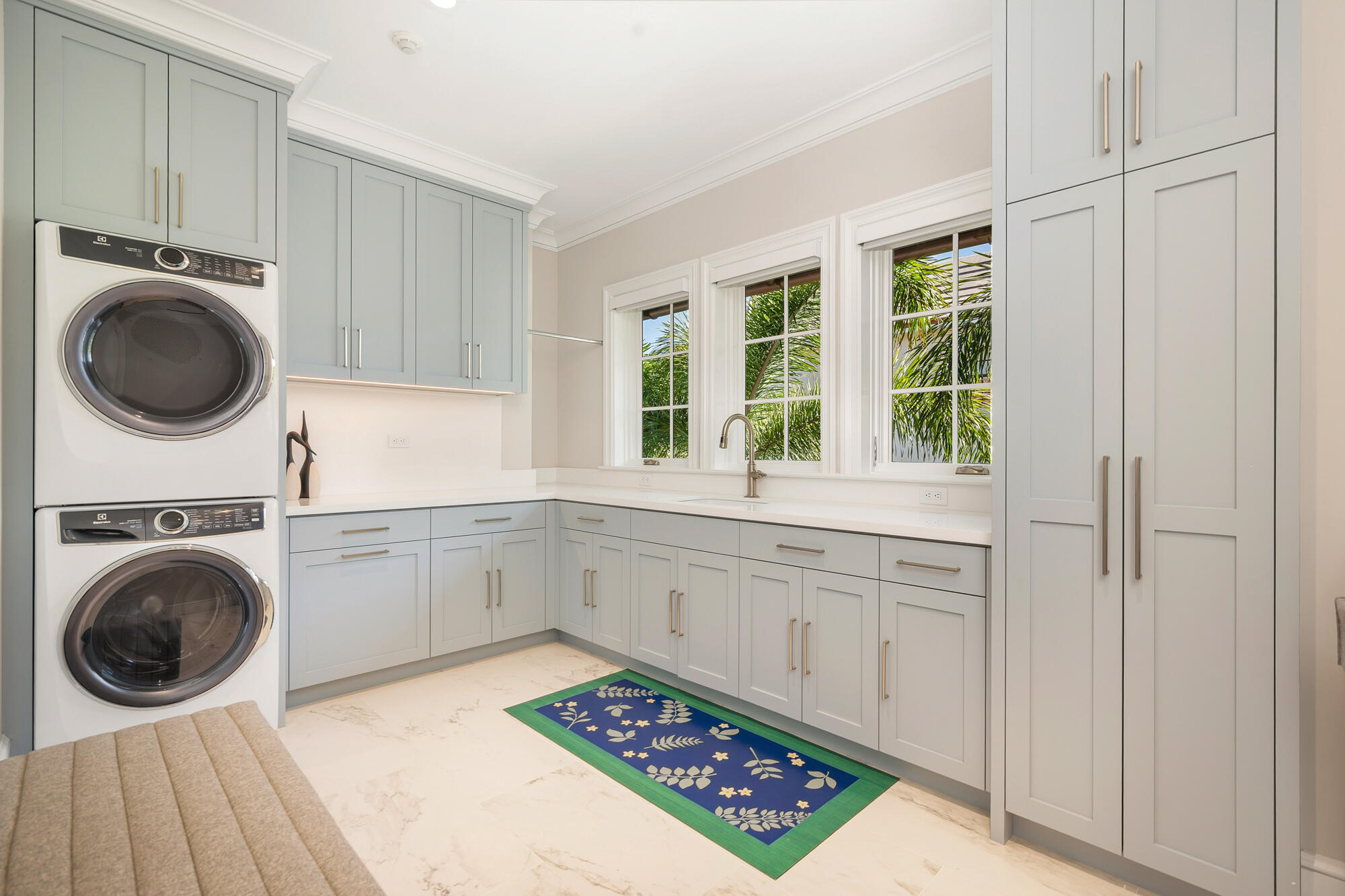 OCEAN PARK H W ROBBINS - Residential