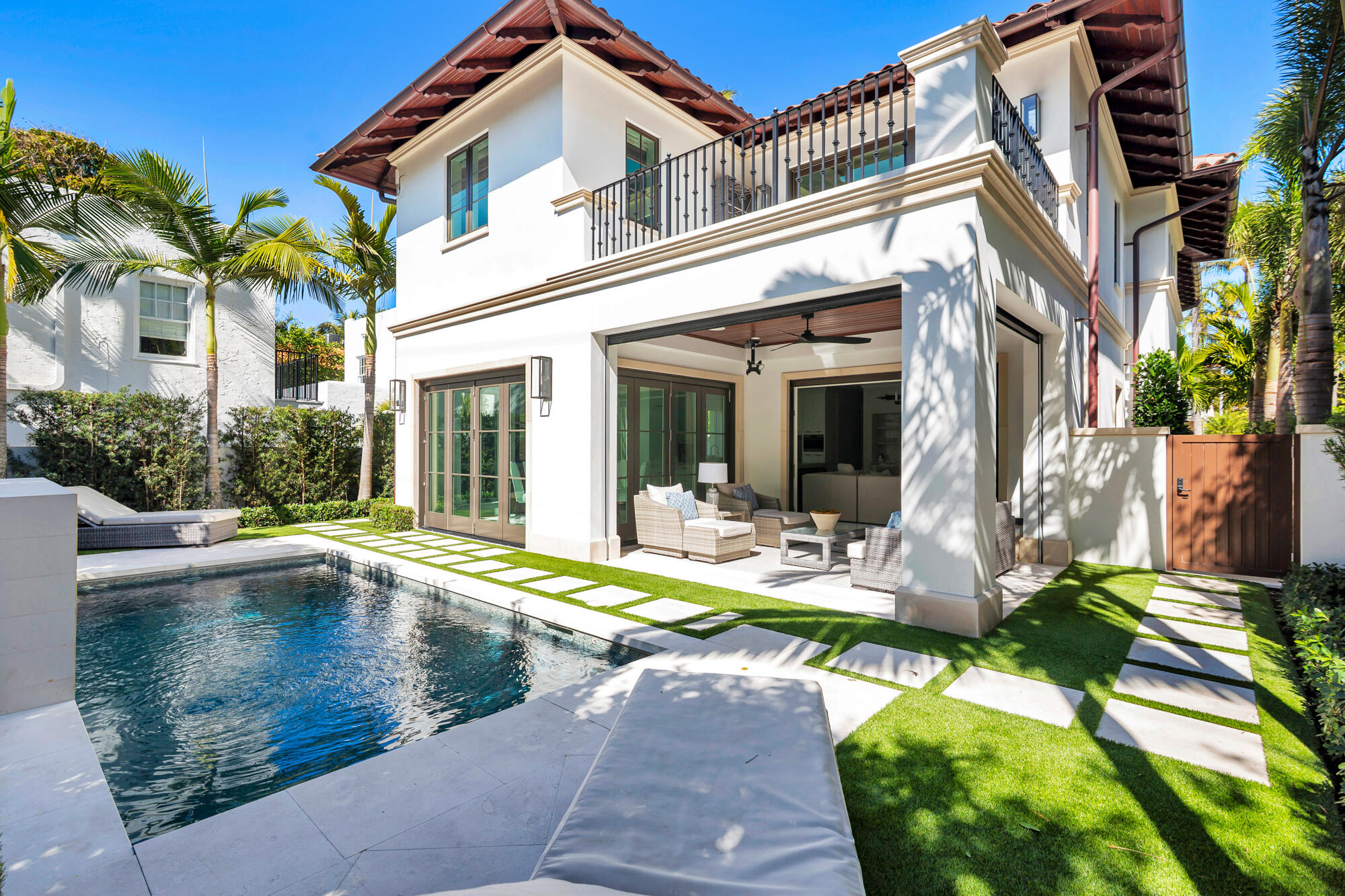 OCEAN PARK H W ROBBINS - Residential