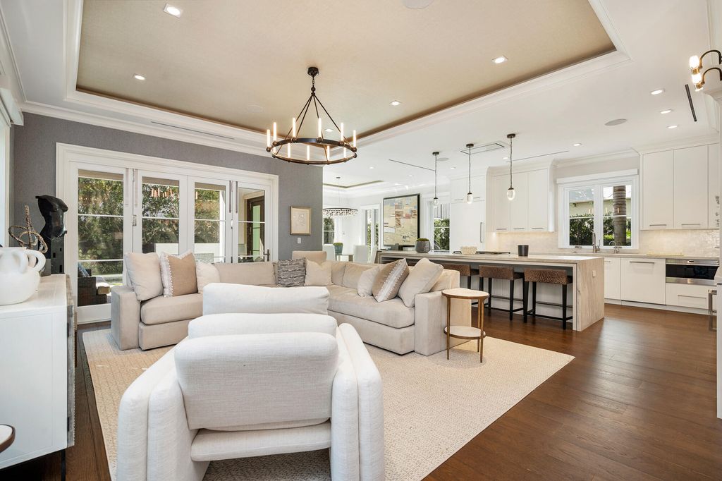 Photo of 218 Everglade Avenue, Palm Beach, FL 33480 (MLS # R11164371)